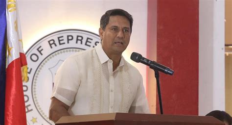 Richard Gomez asks: Why not open EDSA bus lane during heavy .